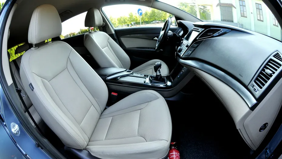 HYUNDAI i40 -