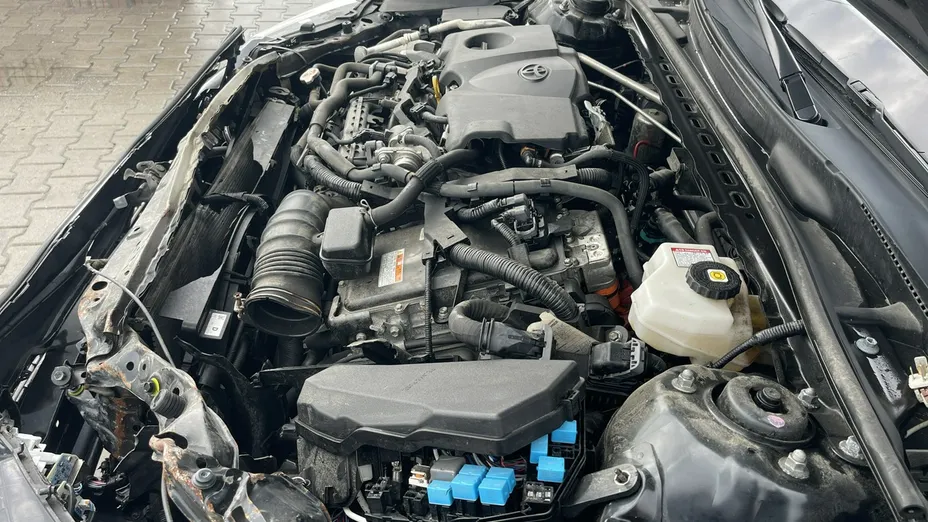 TOYOTA Camry -