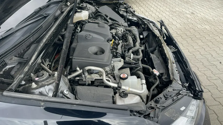 TOYOTA Camry -