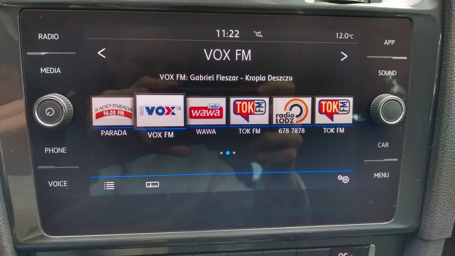 VOLKSWAGEN Golf -