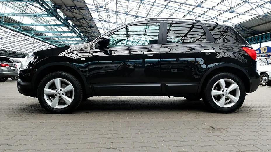 NISSAN Qashqai -