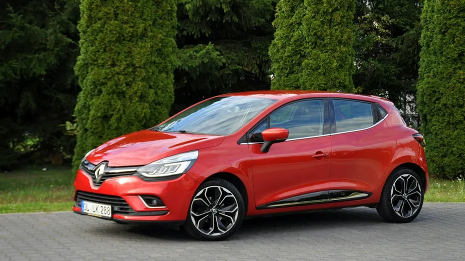 RENAULT Clio -