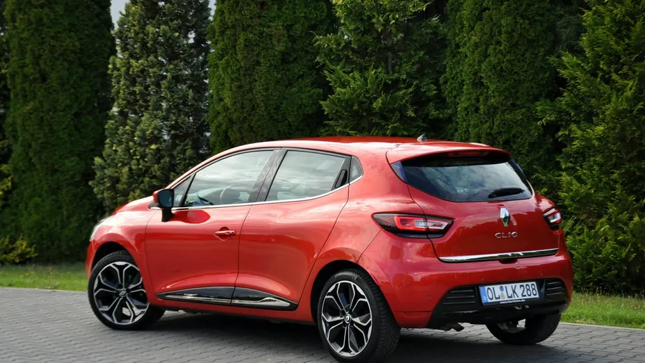 RENAULT Clio -
