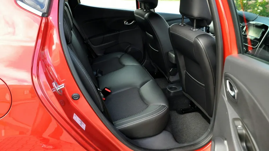 RENAULT Clio -