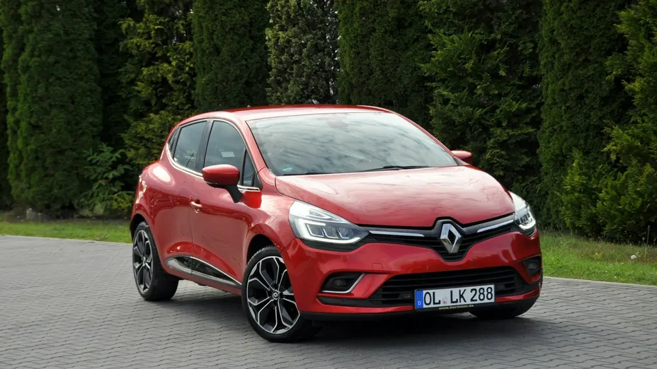 RENAULT Clio -