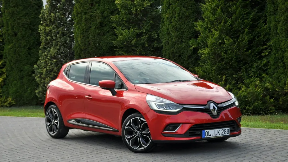 RENAULT Clio -