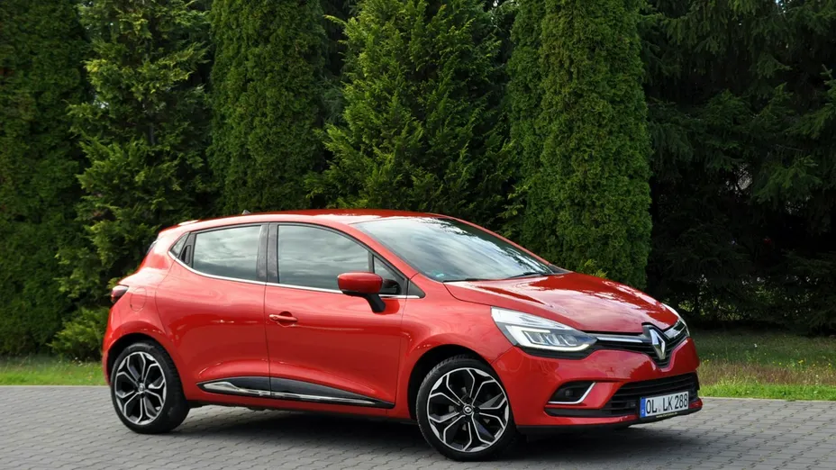 RENAULT Clio -