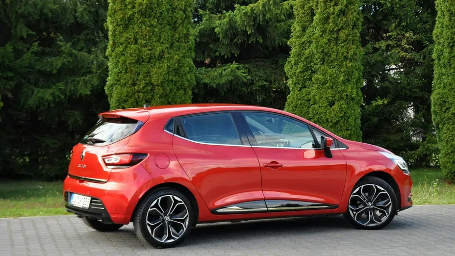 RENAULT Clio -