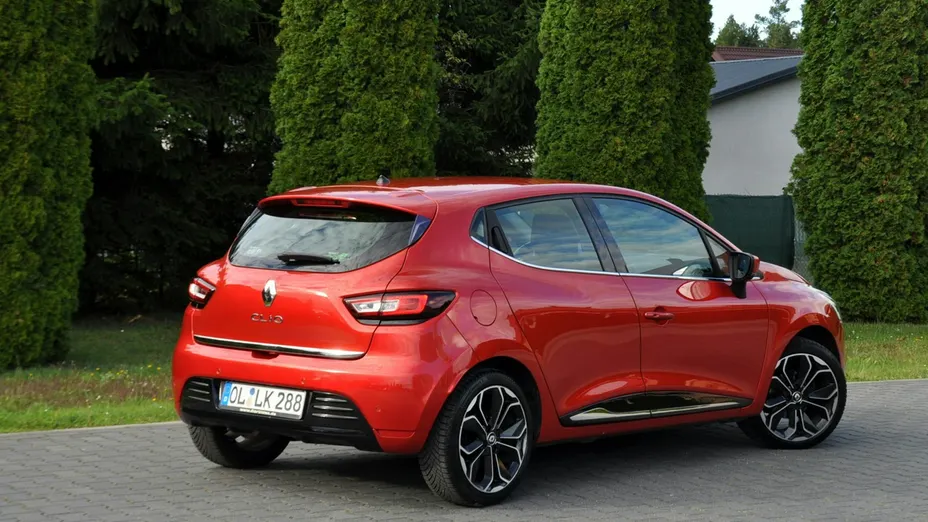RENAULT Clio -
