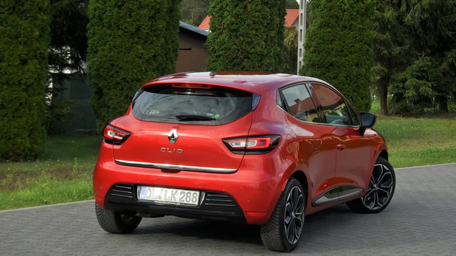 RENAULT Clio -