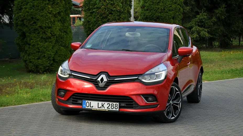 RENAULT Clio -