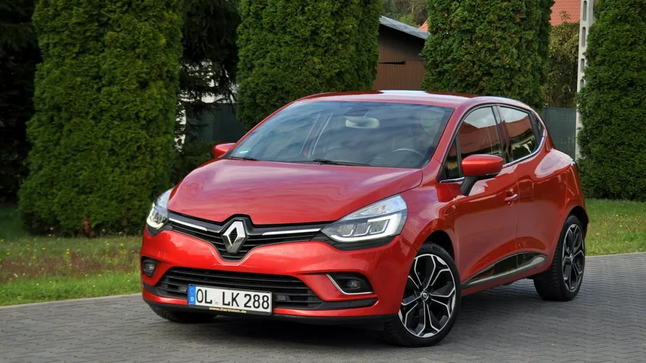RENAULT Clio -