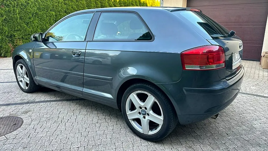 AUDI A3 -