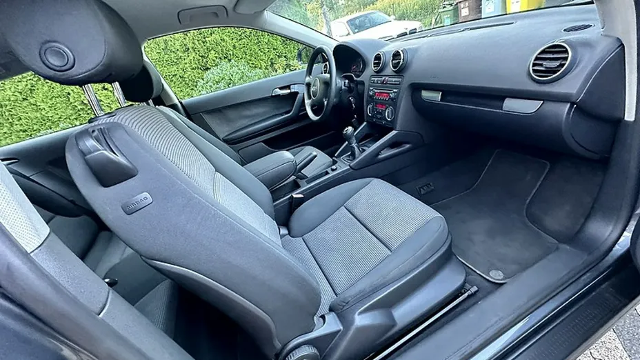 AUDI A3 -