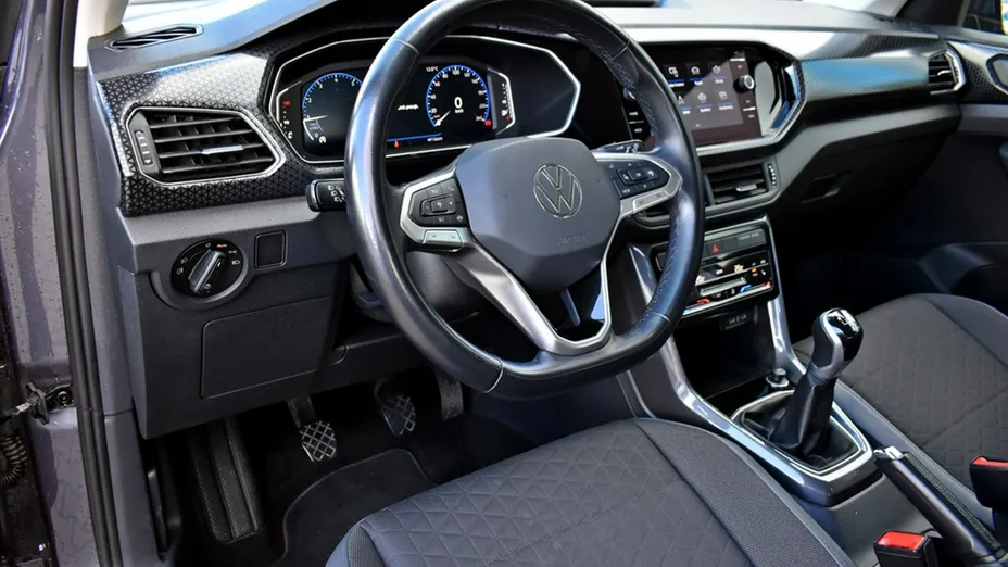 VOLKSWAGEN T-Cross -