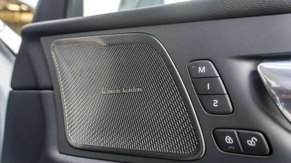 VOLVO XC60 -