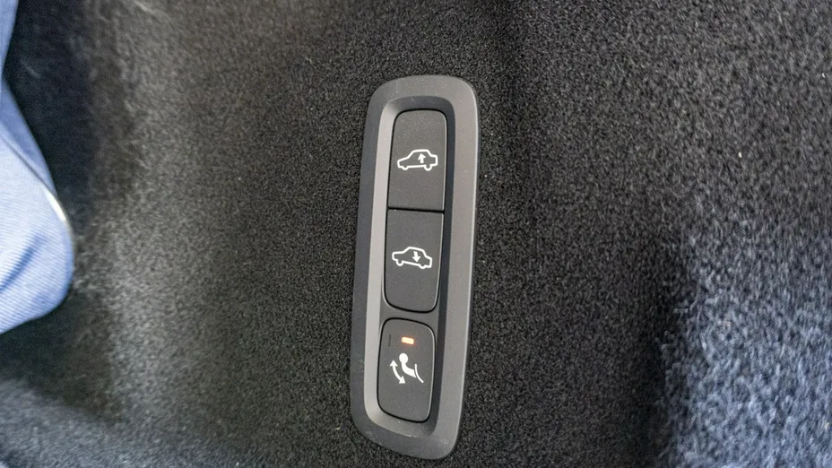 VOLVO XC60 -