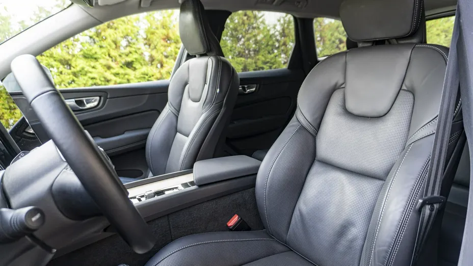 VOLVO XC60 -