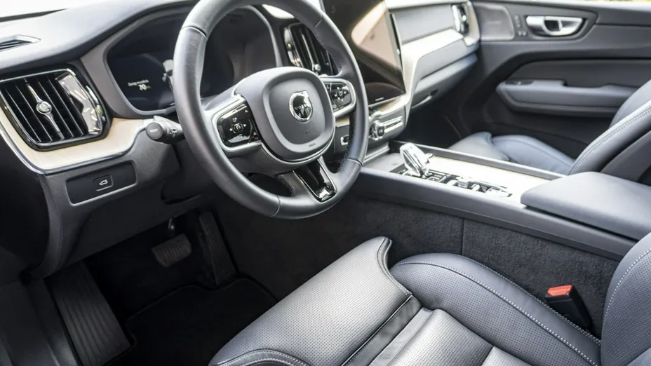 VOLVO XC60 -