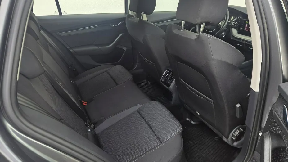 SKODA Octavia -