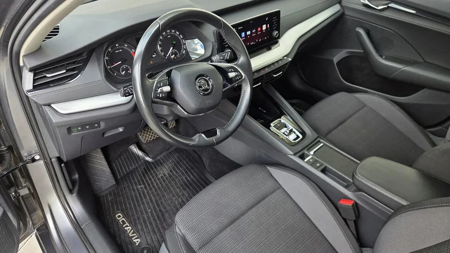 SKODA Octavia -