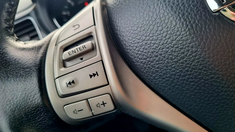 NISSAN Pulsar -