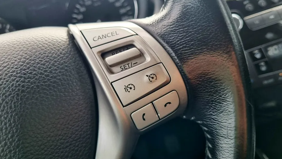 NISSAN Pulsar -