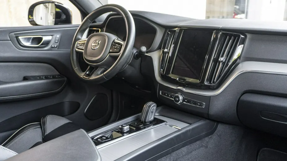 VOLVO XC60 -