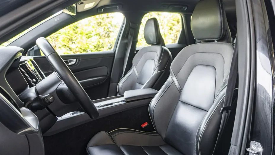 VOLVO XC60 -