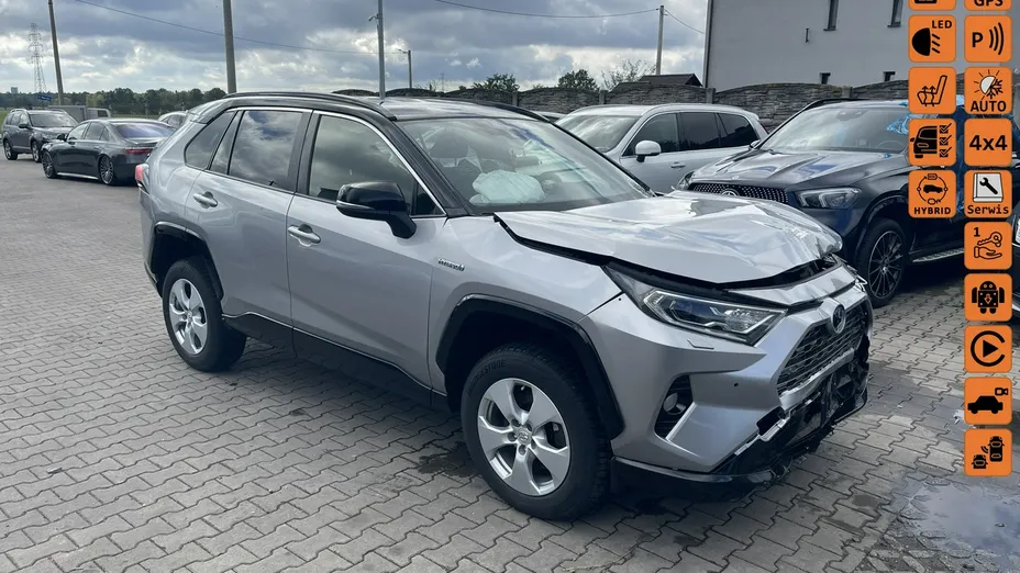 TOYOTA RAV4 -