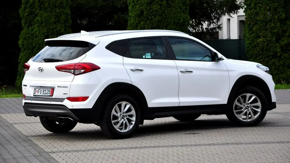 HYUNDAI Tucson -