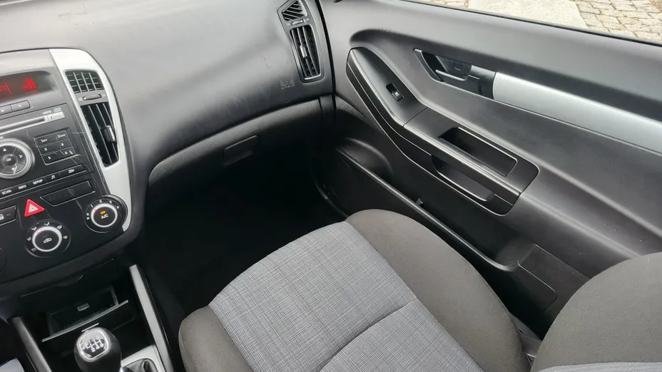 KIA ProCeed -