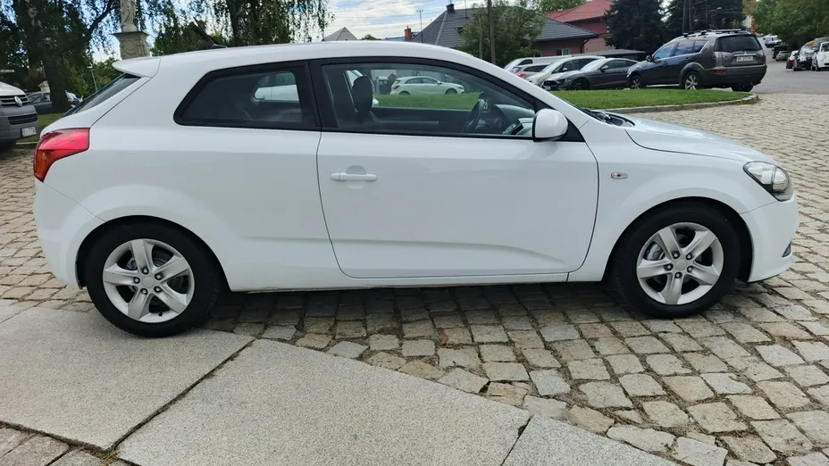 KIA ProCeed -