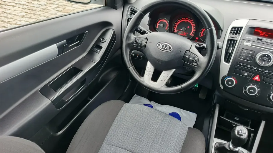 KIA ProCeed -
