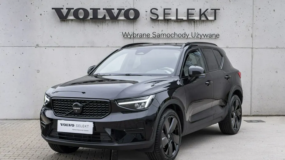 VOLVO XC40 -