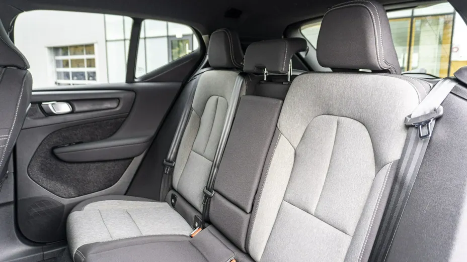 VOLVO XC40 -