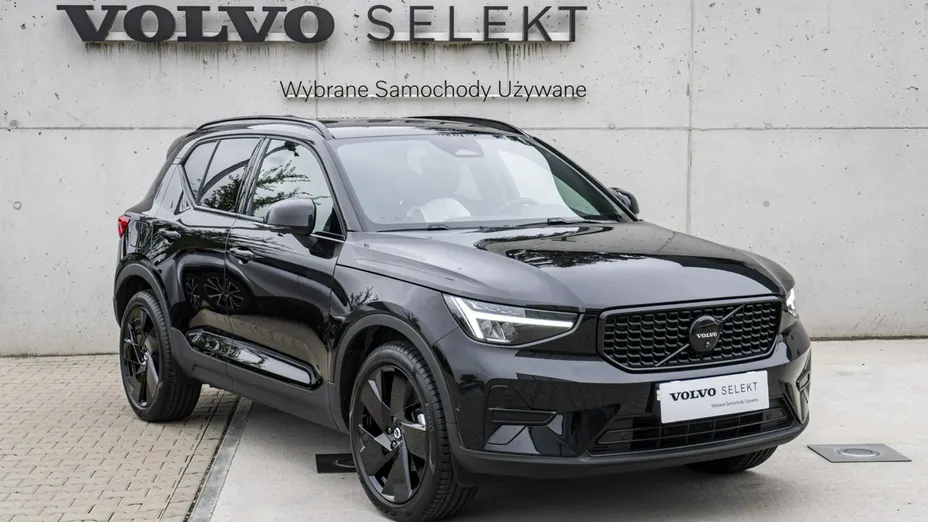 VOLVO XC40 -