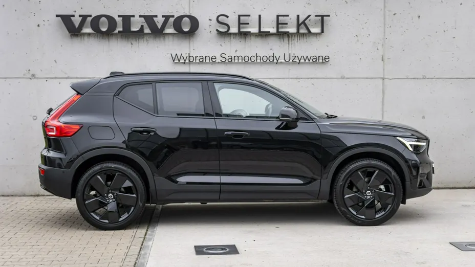 VOLVO XC40 -