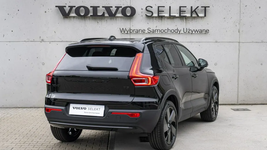 VOLVO XC40 -