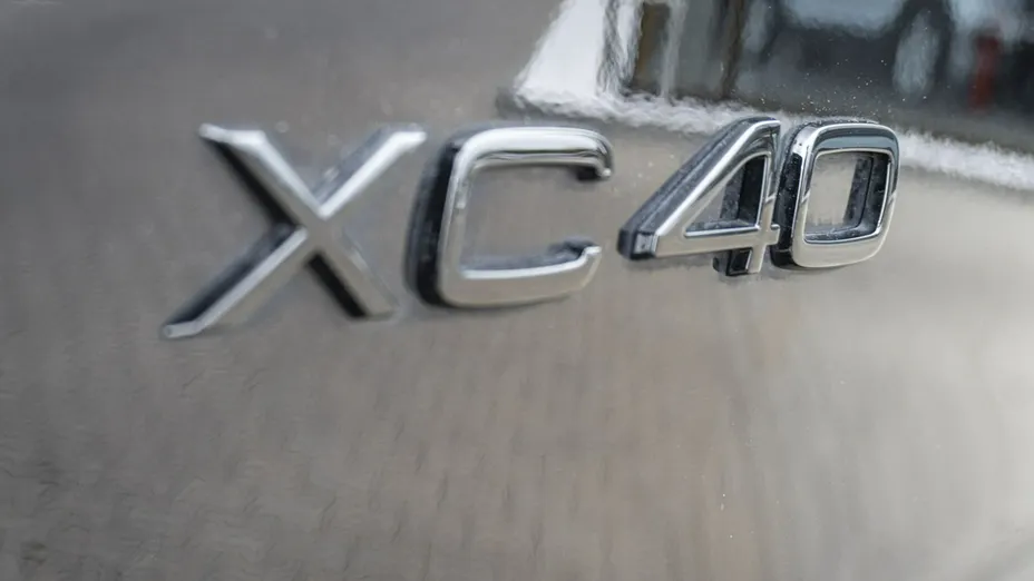 VOLVO XC40 -