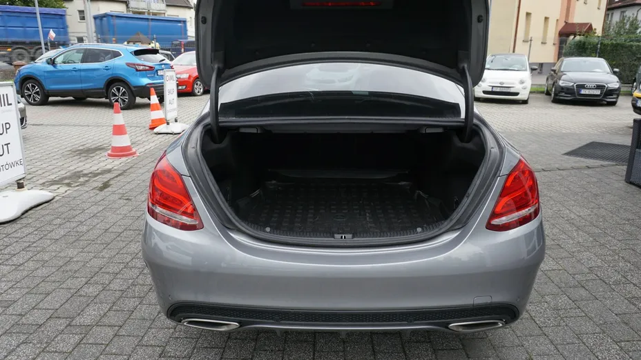 MERCEDES-BENZ C Klasa -