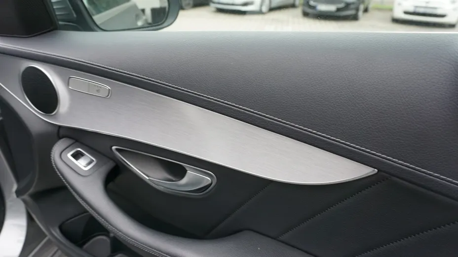 MERCEDES-BENZ C Klasa -