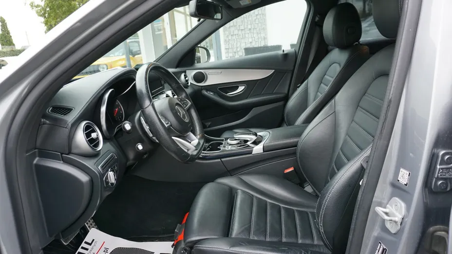 MERCEDES-BENZ C Klasa -