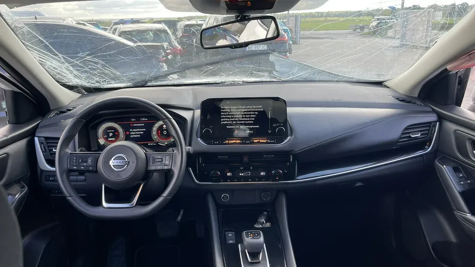 NISSAN Qashqai -