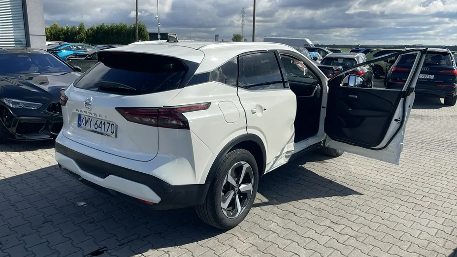NISSAN Qashqai -