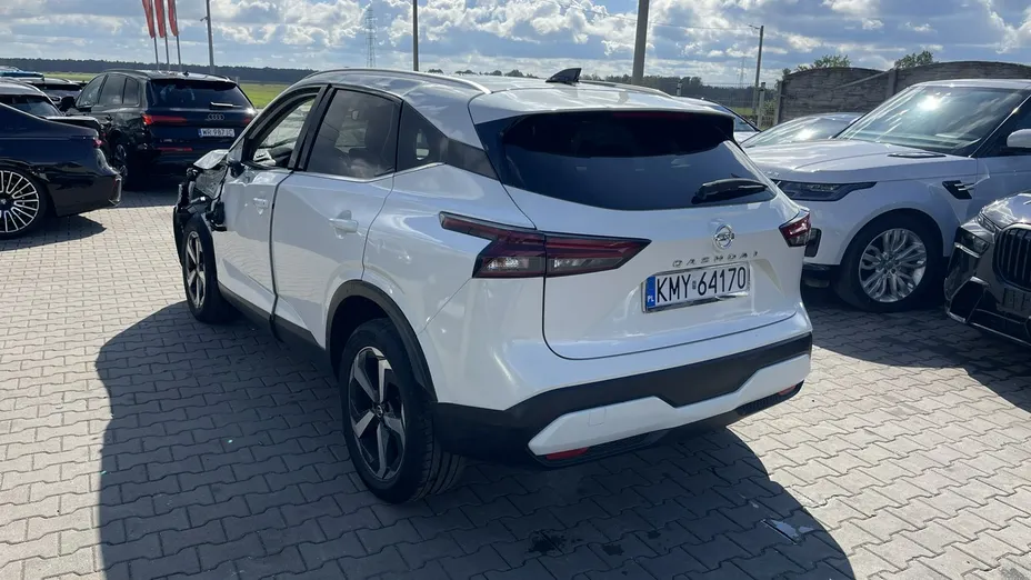NISSAN Qashqai -