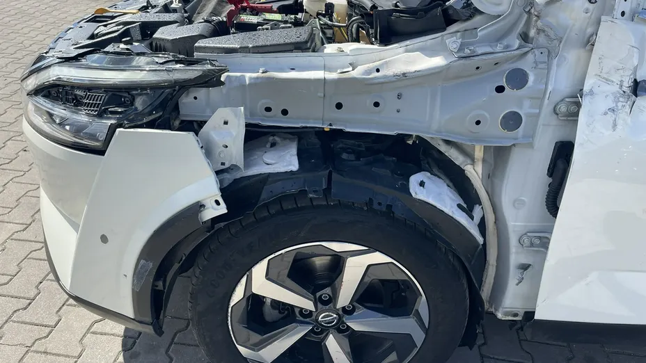 NISSAN Qashqai -