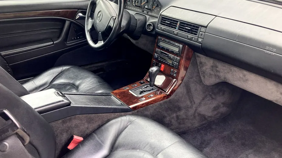 MERCEDES-BENZ SL -