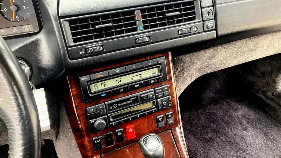 MERCEDES-BENZ SL -