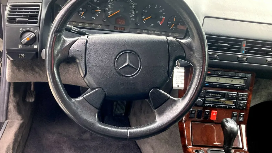 MERCEDES-BENZ SL -